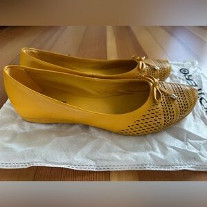 Botero Genuine Leather -Made in Brazil -  Chic Yellow Flats with Bow Accent